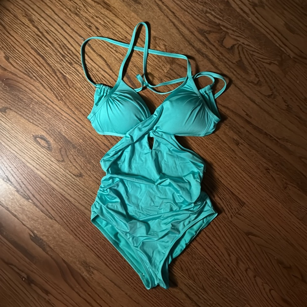 Jets by Jessica Allen suit
